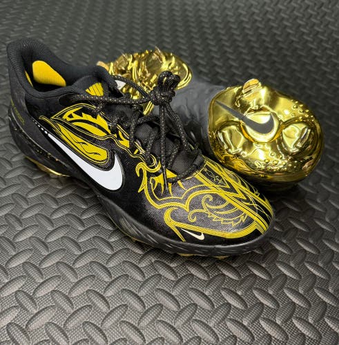Gold Men’s Nike Alpha Huarache Elite 3 Baseball Cleats Size 11