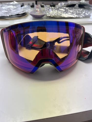 Unisex Smith 4D Mag Ski Goggles (Used) with Three Lenses