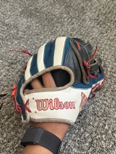 2022 Wilson A2K MB50 RH Outfield Baseball Glove 12.5" (Used)