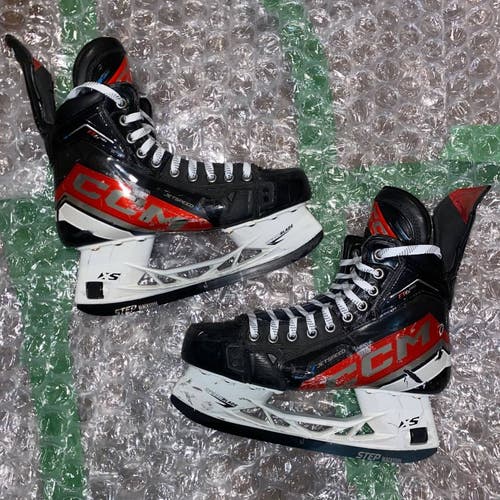 CCM JetSpeed FT6 Pro Ice Hockey Skates