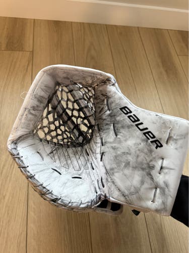 2025 Bauer Supreme Shadow Full Right Pro Stock (Used)