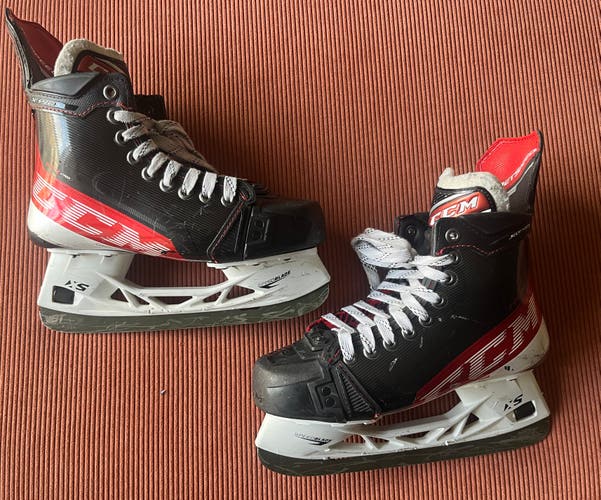 CCM JetSpeed FT4 Pro Hockey Skates Size 4.5 (Used)