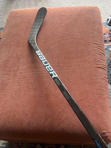 Junior Bauer Nexus Geo Right Handed Hockey Stick P92 50 Flex (Used)
