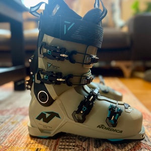 2025 Nordica Unlimited 95 ski boots size 26.5