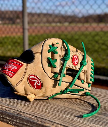 Rawlings Gold Glove Elite RHT Baseball Glove 11.5" (Used)