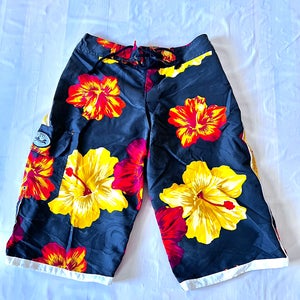 CW Surfworks Hibiscus Board Shorts Swim trunks Men’s Size 28 Made in Fiji nWOT