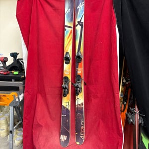 Skis: 4FRNT MSP skis, 171cm. Bindings: Salomon, binding range: 278-317mm. All mint, twin tip.