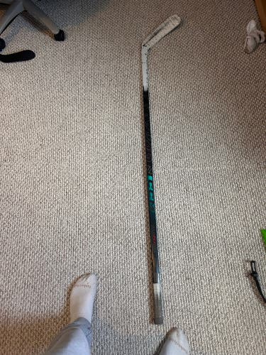 Junior CCM Vizion Right Handed Hockey Stick P29+1/4 50 Flex Pro Stock