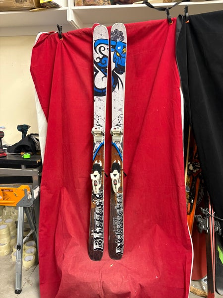Skis: Blizzard Bushwacker all-mountain skis, 173cm. Bindings: Marker, binding range: 296-315cm.