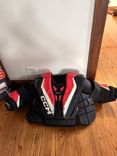 Medium CCM EFlex 6.9 Goalie Chest Protector (Used)