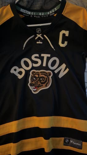 Boston Bruins 2023 Winter Classic Patrice Bergeron #37 Fanatics Jersey - Men's Medium