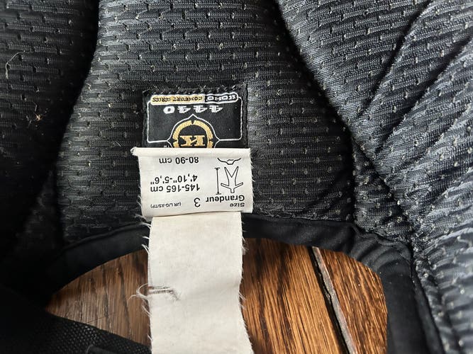 Men's Large Junior Koho 232 Shoulder Pads (Used)