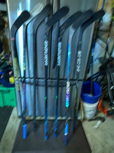 Junior Bauer Nexus Sync Right Handed Hockey Stick P28 50 Flex (Used)