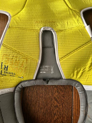 Men's XL Senior Warrior Dynasty AX2 Shoulder Pads (Used)