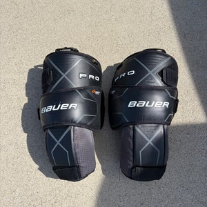 Bauer Pro Knee Pads (Used)