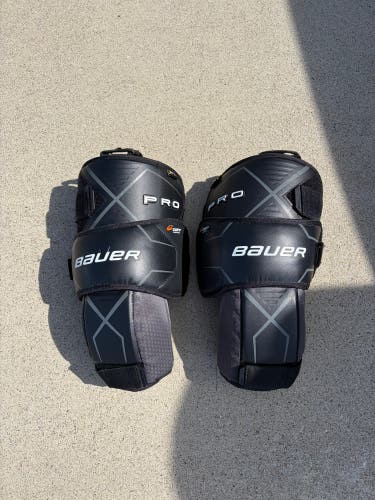 Bauer Pro Knee Pads (Used)