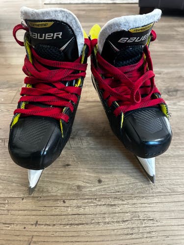 Bauer Supreme 3S Hockey Goalie Skates Size 3.5 (Used)