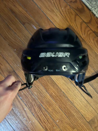 Medium Bauer Re-Akt 95 Helmet (Used)