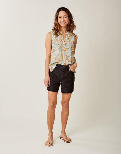 Carve Designs Oahu Shorts Women's 4 Black 6" Inseam Raw Hem High-Rise FROG120