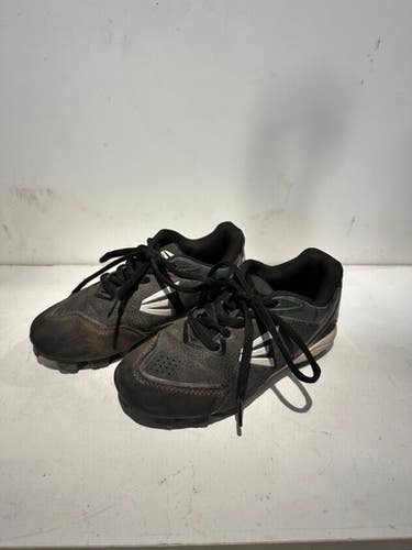 Used Easton BASBALL CLEAT SZ YTH 12 BB/SB Cleats Black Youth 12.0 11615-S000269011