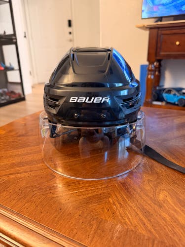 Medium Bauer Re-Akt 85 Helmet (Used)