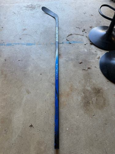 Senior Bauer Vapor Hyperlite 2 Left Hand Hockey Stick P28M 77 Flex Pro Stock (Used)