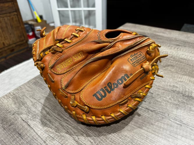Wilson A2550 Catcher's Baseball Glove 32.5" (Used)
