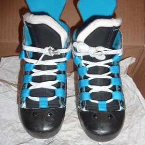 Bauer PRODIGY Hockey Skates Junior size Regular Width (Used)