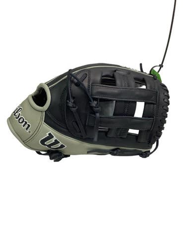 Used Wilson A1000 BB/SB Glove RH Throw Black And Grey 12 1/2" 11347-S000265217