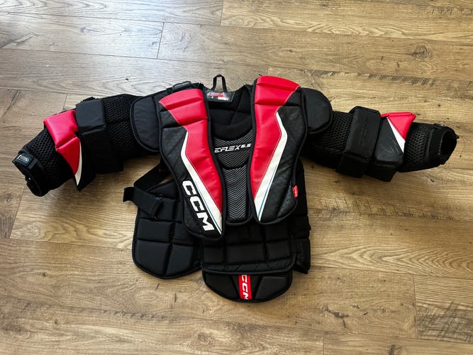 CCM Extreme Flex E6.5 Goalie Chest Protector Jr/M (Used)