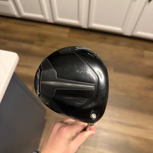Titleist TSR2 - Right Handed Driver - Stiff Flex - 10 Loft