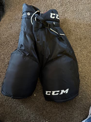 Men's Senior Medium CCM RBZ Hockey Pants (Used)