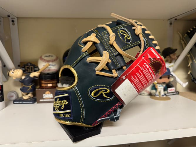 Rawlings Pro Preferred 
PROS204W-2CN 
11.5” RHT