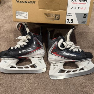 2025 Bauer Vapor Fly40 Hockey Skates Size 1.5 (Used)