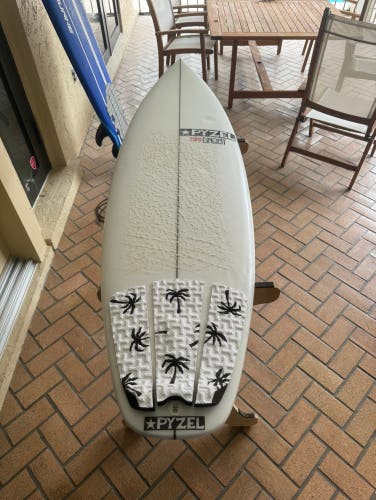 5' 6" Shortboard Surfboard (Used) pyzel mini ghost