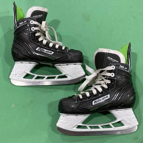 Used Junior Bauer XLS Hockey Skates Size 2 | Box Included