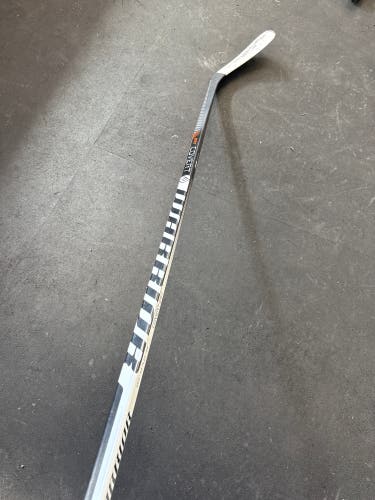 Senior Warrior Covert QR5T Right Handed Hockey Stick W03 65 Flex (Used)