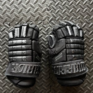 Warrior Super Novium Gloves 12" (Used)