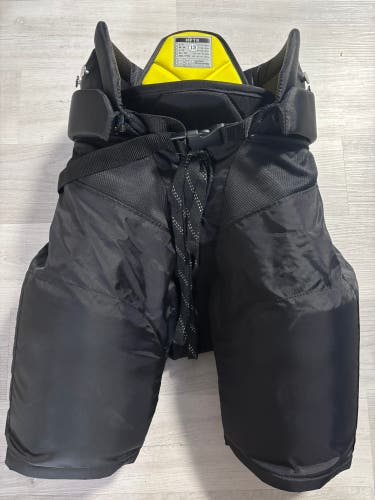 Men's Senior Medium CCM HPTK Hockey Pants Pro Stock (Used)