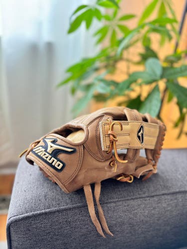 Mizuno Global Elite RH Infield Baseball Glove 11.5" (Used)