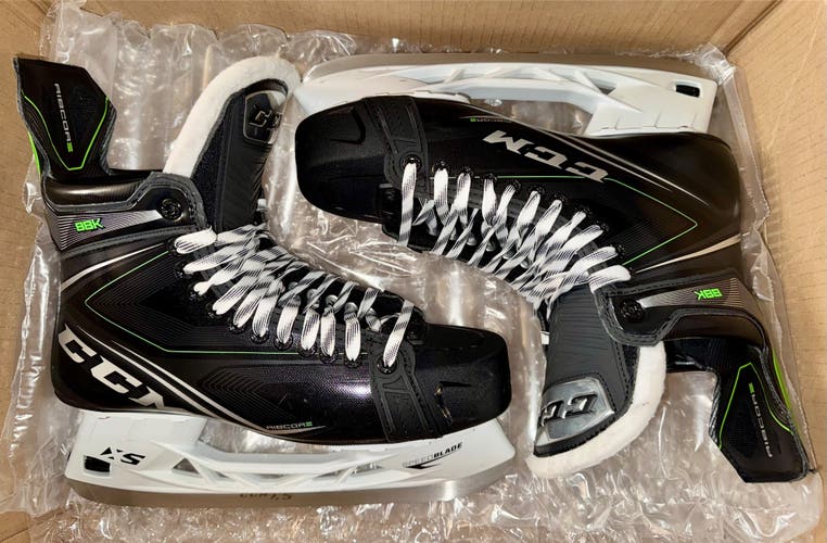 2021 CCM Ribcor 88K Hockey Skates Regular Width 11 (Lightly Used)