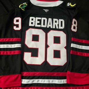 NEW Connor Bedard Chicago Blackhawks Hockey Men's Jersey Stitched Size L