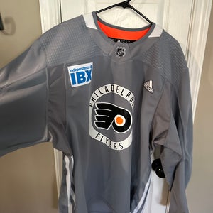 Gray Size 56 Men's Adidas Jersey (Used)