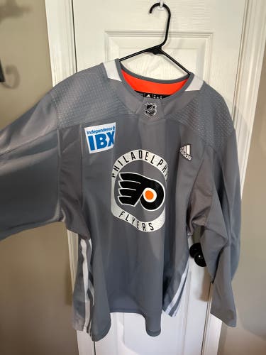 Gray Size 56 Men's Adidas Jersey (Used)