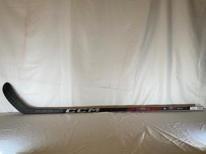 Intermediate CCM JetSpeed FT5 Left Hand Hockey Stick P28 55 Flex (New)