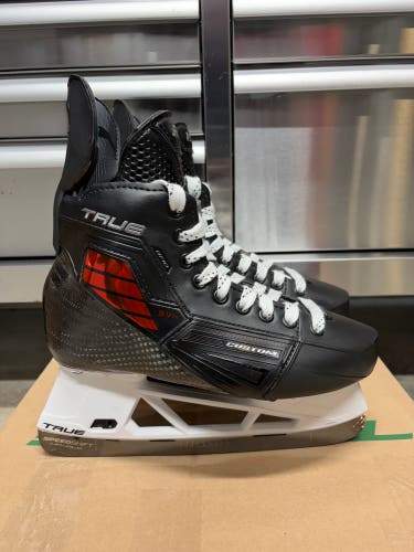 True Custom SVH Pro Skate Size 7 Regular Width (New) OHL Prostock