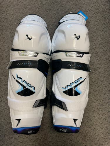 Intermediate Bauer Vapor Flylite 13" Shin Pads (New)