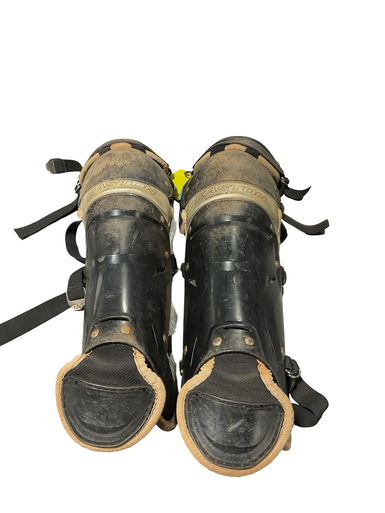 Used Easton JEN SCHRO SMALL Catchers Leg Guards Black Adult 11834-S000047686