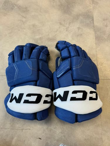 #9 Wojciech Stachowiak Used CCM HGQL Gloves 14" Pro Stock Set 5