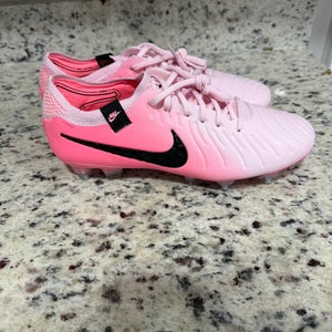 Pink Men's Size M 7.5 (W 8.5) Nike Cleats (New) Metal studs elites